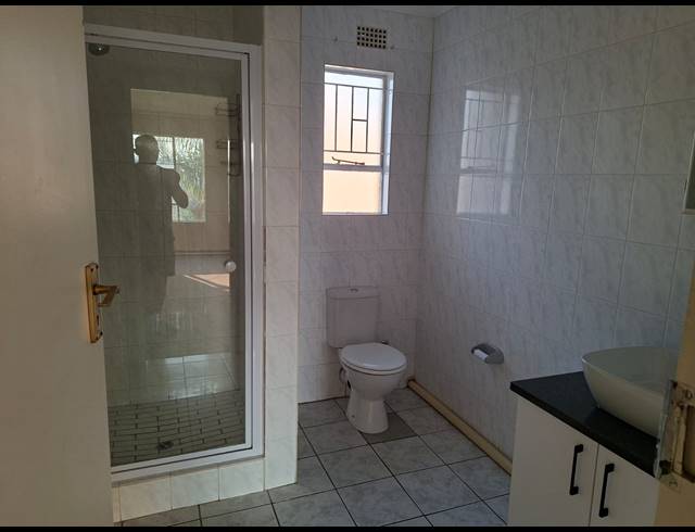 1 BEDROOM FLAT TO LET IN VAALPARK